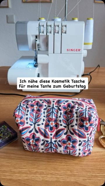 So habe ich eine Kosmetik Tasche für meine Tante zum Geburtstag genäht. 🌸🪡
Die ausführliche Anleitung zu diesem Nähprojekt habe ich euch in einem längeren YouTube Video abgefilmt. Den Link dazu findet ihr in meiner Bio. Viel Spaß beim nähen! 🥰
#nähen #nähenistwiezaubernkönnen #nähenmachtglücklich #kreativsein #künstlerin